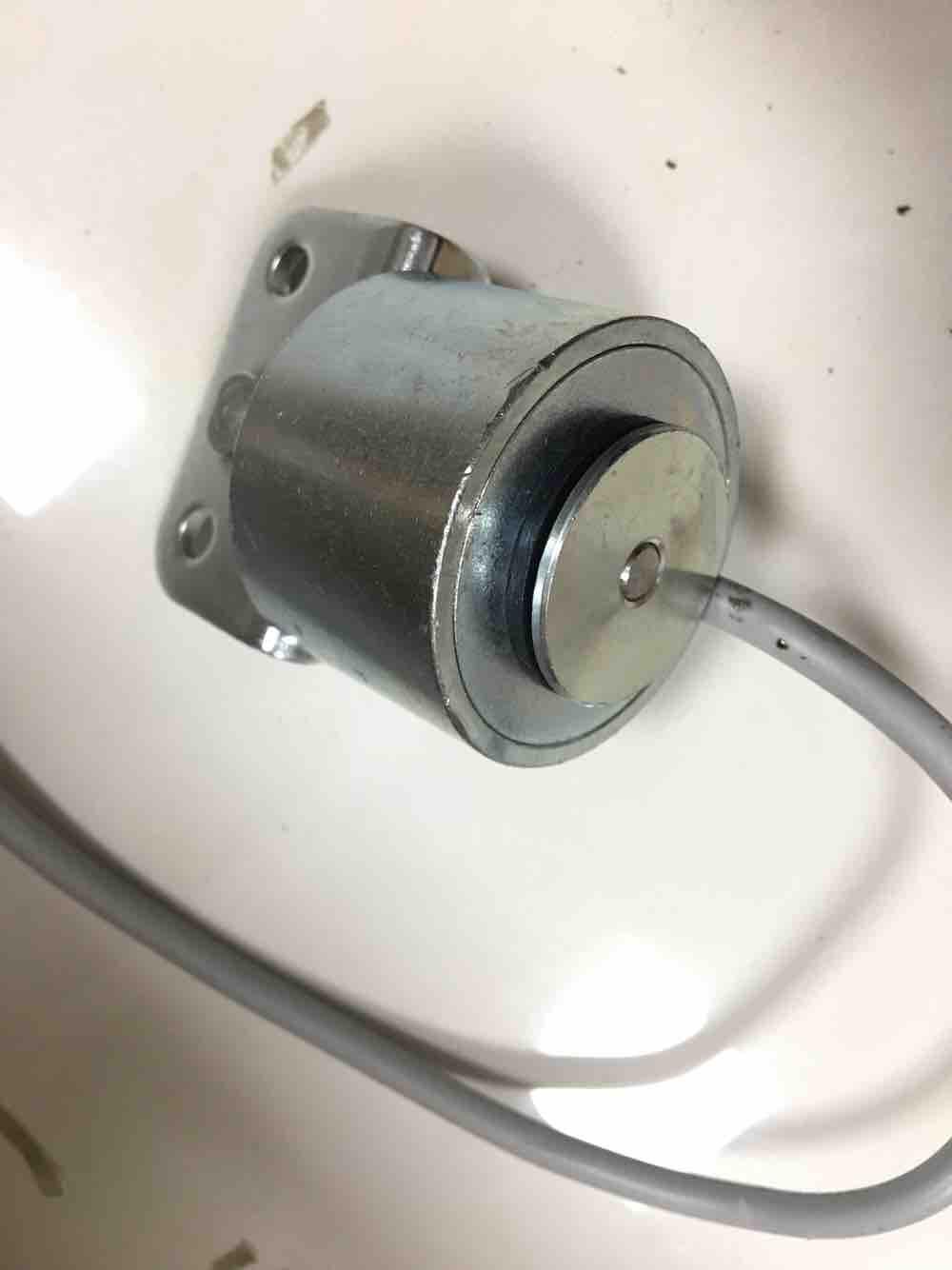Cục cắt chỉ máy 1 kim điện tử “ củ cắt chỉ  “