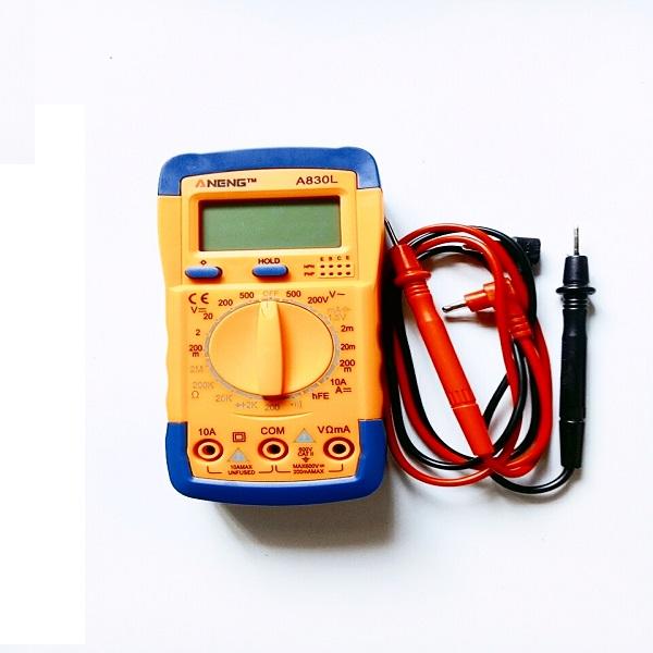Đồng hồ đo vạn năng A830L kèm pin
