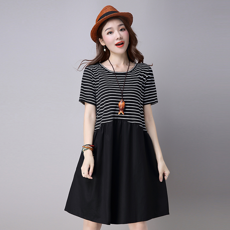 Đầm suông sọc thời trang