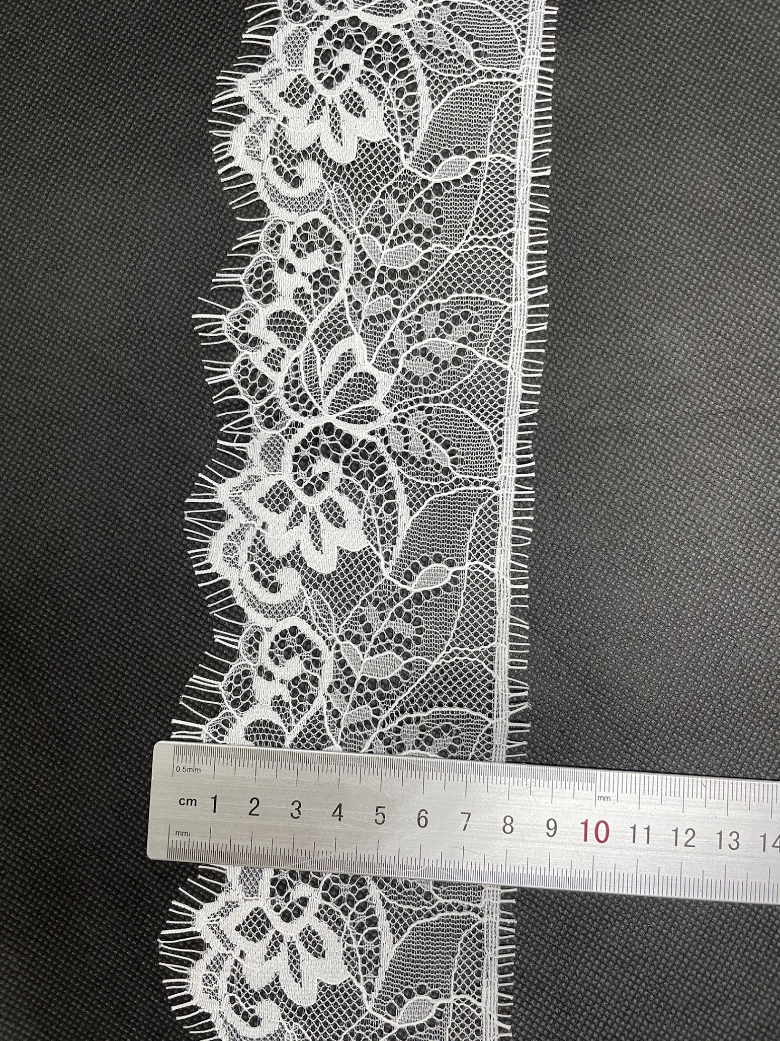 [0069] 3m viền ren mi thêu hoa - khổ rộng 8,5 cm (đã bao gồm viền lông mi)