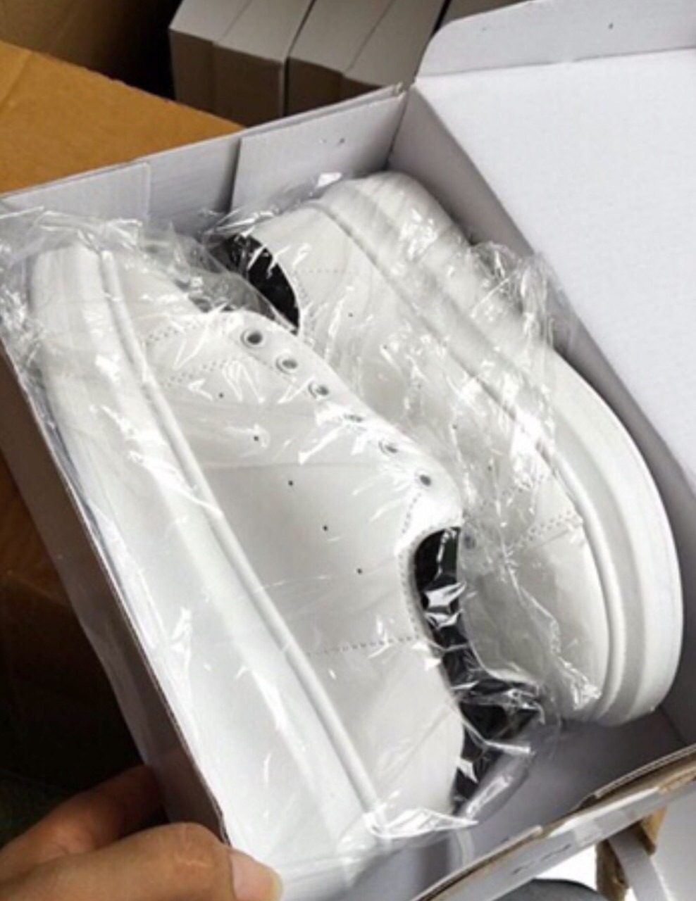 Giày thể thao nữ, giày sneaker Mc q gót đen nhung