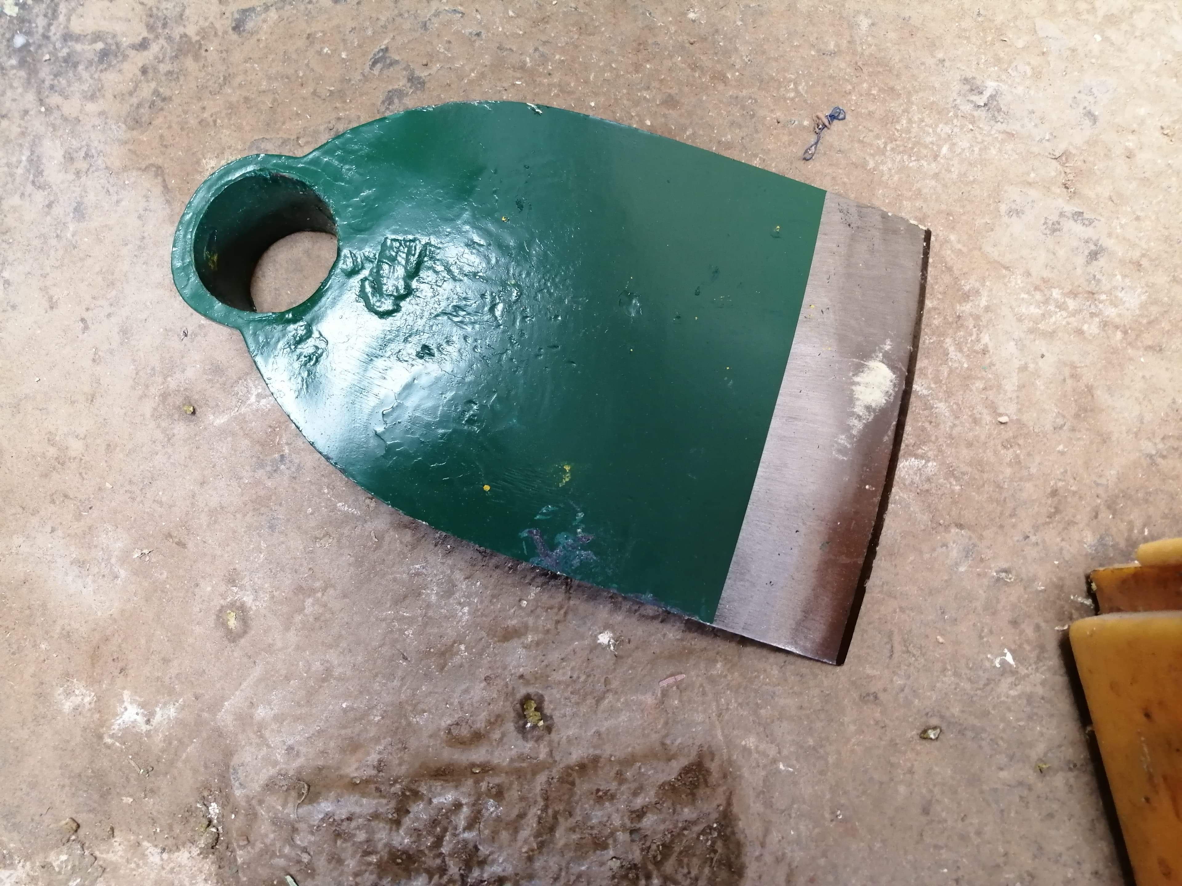 cuốc đào đât hiệu con ngựa
