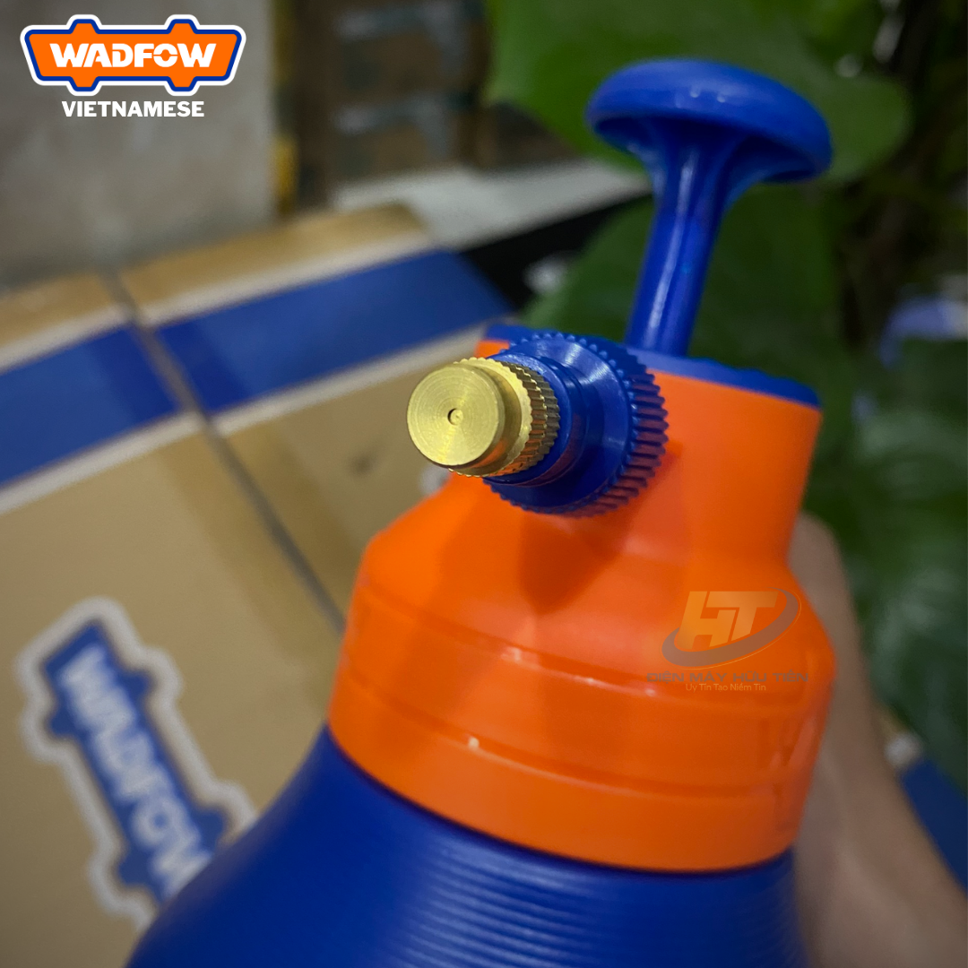 Bình xịt tưới cây 2L WADFOW WRS1820