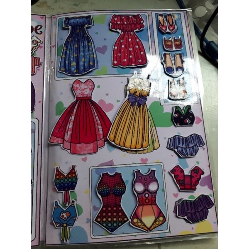 THAY ĐỒ CHO BÚP BÊ GIẤY 2 TỦ QUẦN ÁO CỦA BÚP BÊ