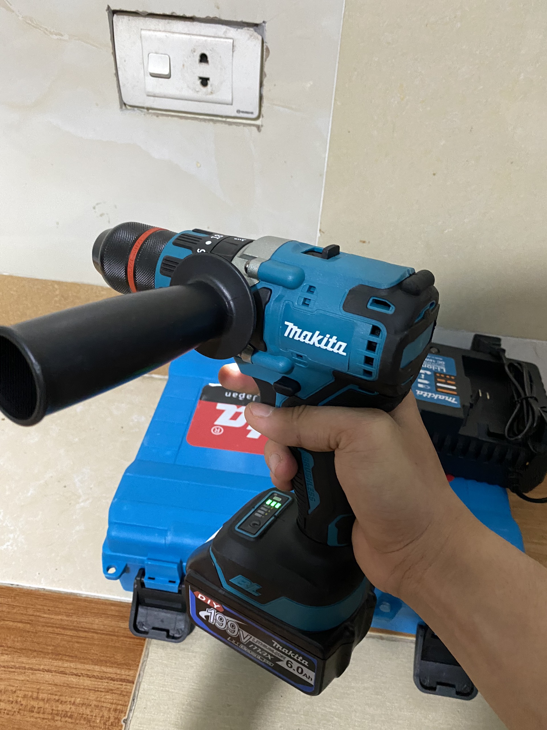 Máy Khoan Pin Makita Không chổi than - Có búa - Khoan 3 chức năng 13mm - Khoan Pin Makita Bảo hành 6 tháng