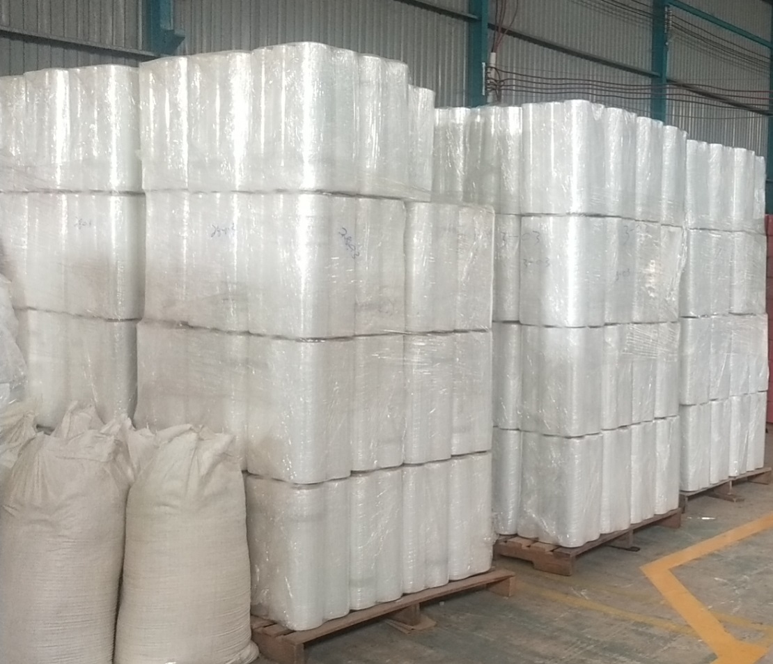 [HCM]Màng Pe 3kg lõi 400g 50cm 17mic