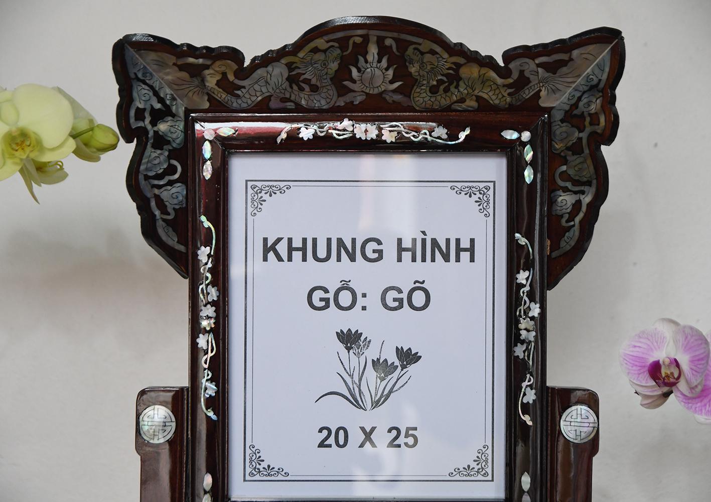 KHUNG ẢNH THỜ GỖ GÕ 20 X 25