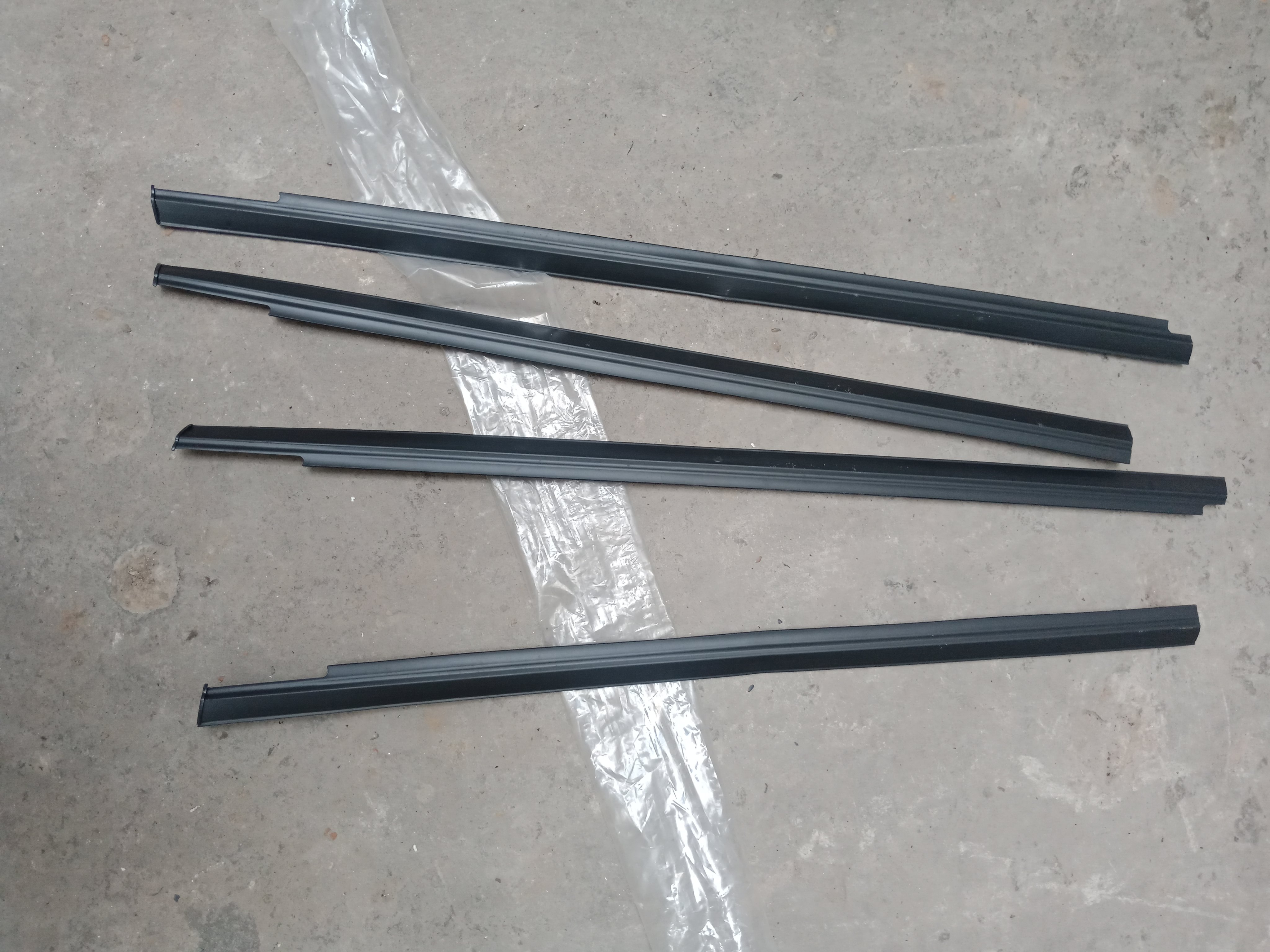 Nẹp chân kính Matiz 1, 2 đời 1998 đến 2005
