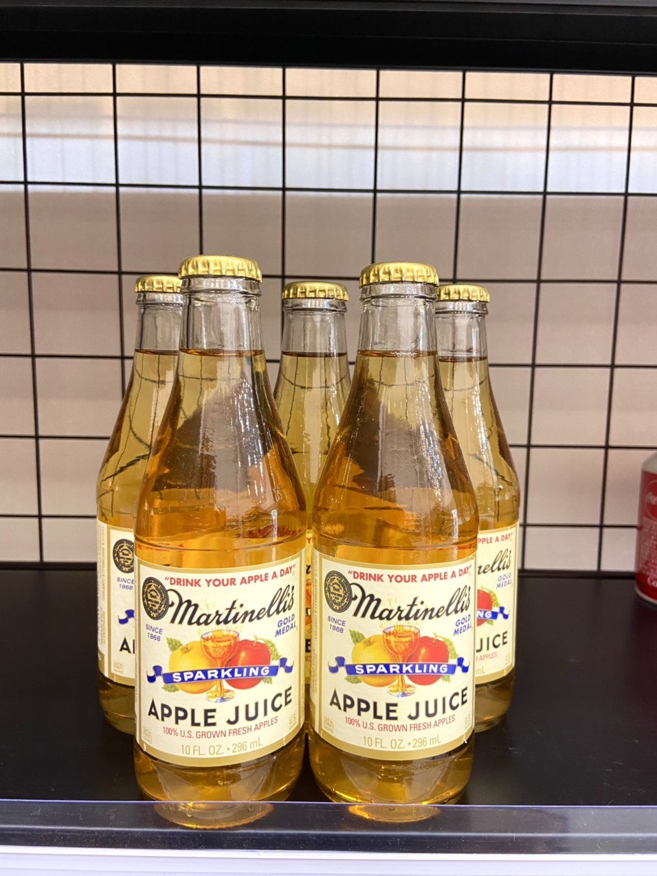 Nước ép Táo có gas Martinelli's Sparkling Apple