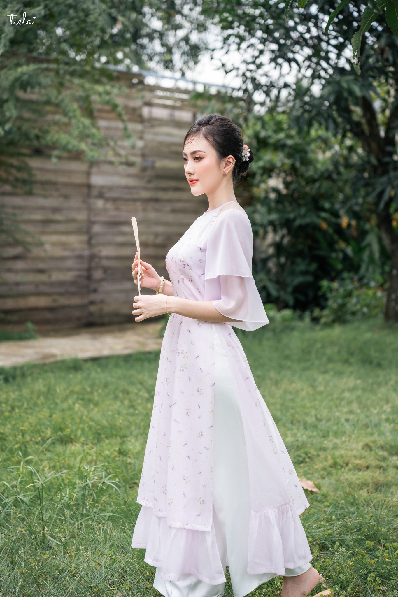 Tiela- quần áo dài trắng