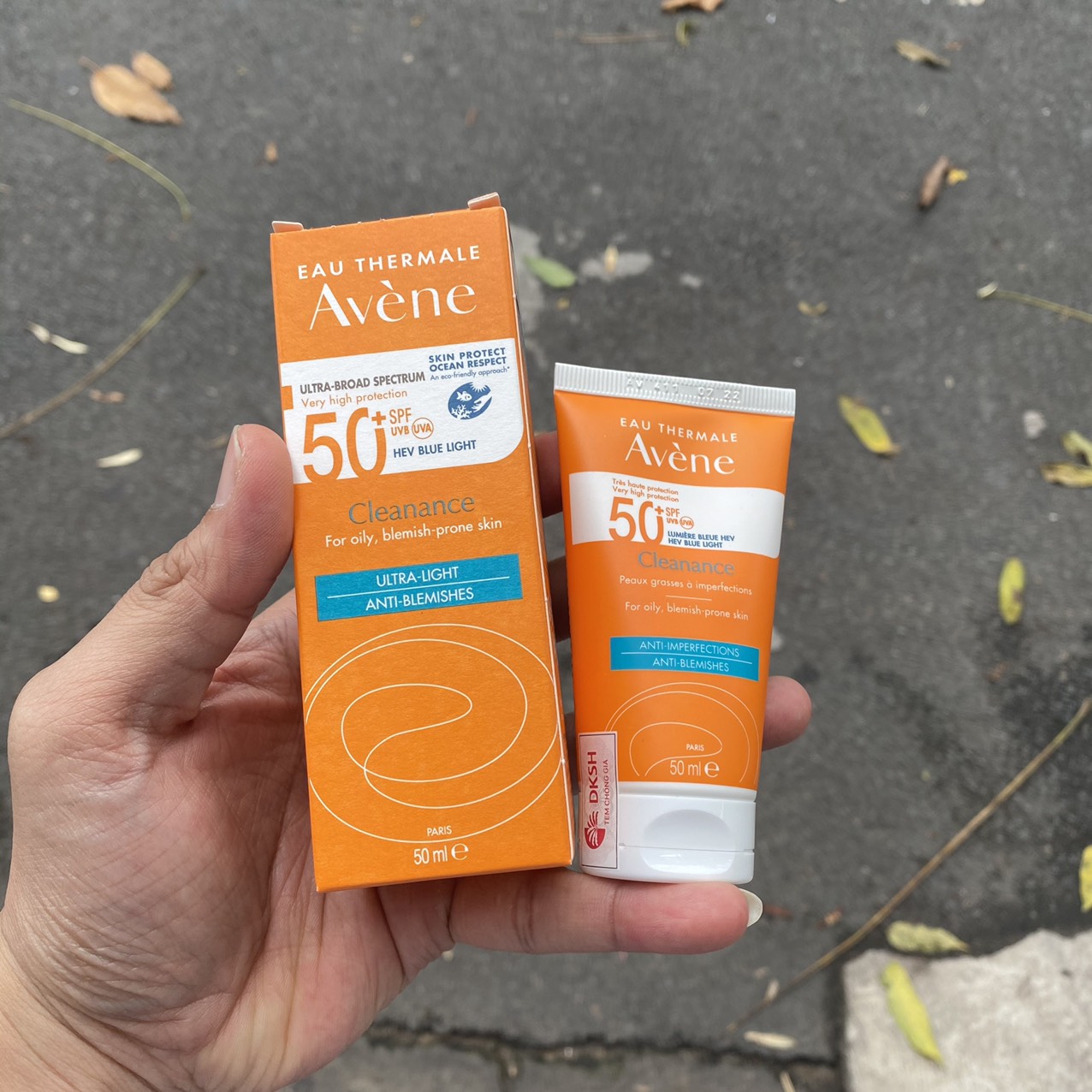 Kem chống nắng Avene Protection Cleanance Sunscreen SPF 50+ 50ml - cho da nhờn mụn