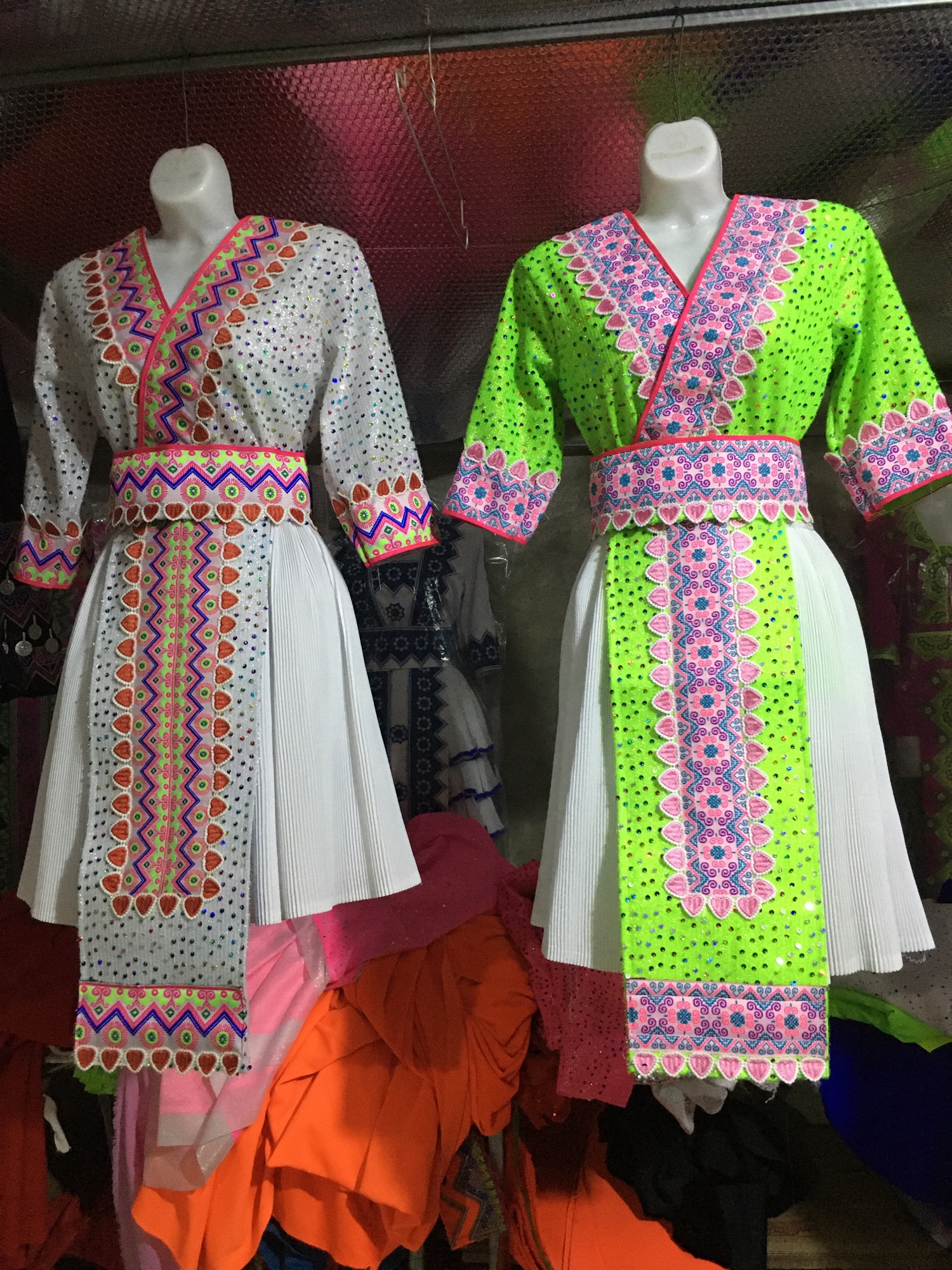 Váy áo hmong