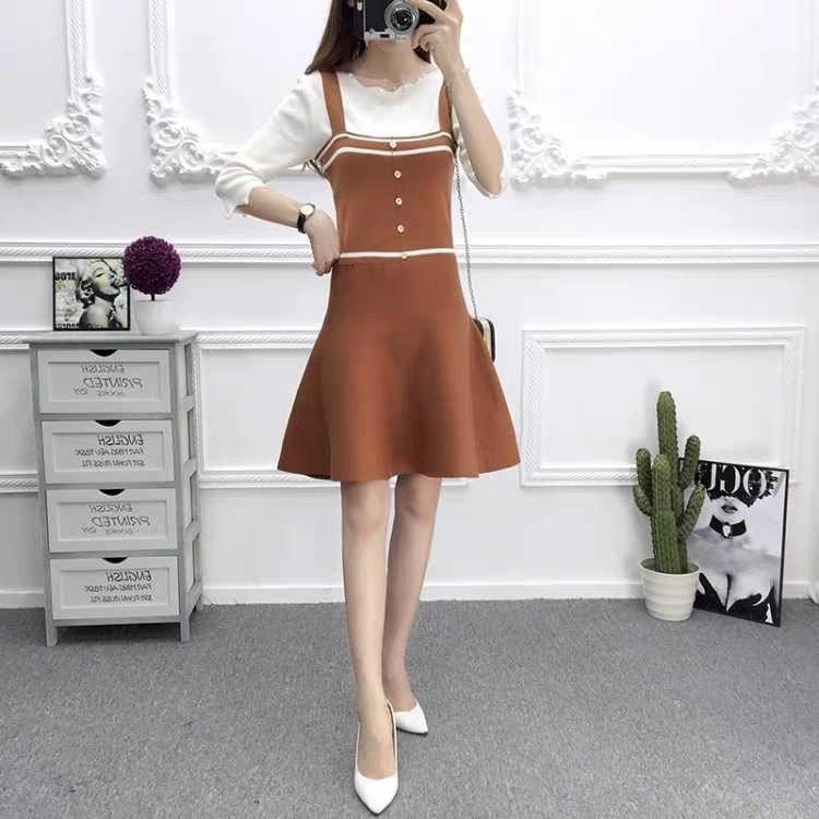 Đầm len yếm