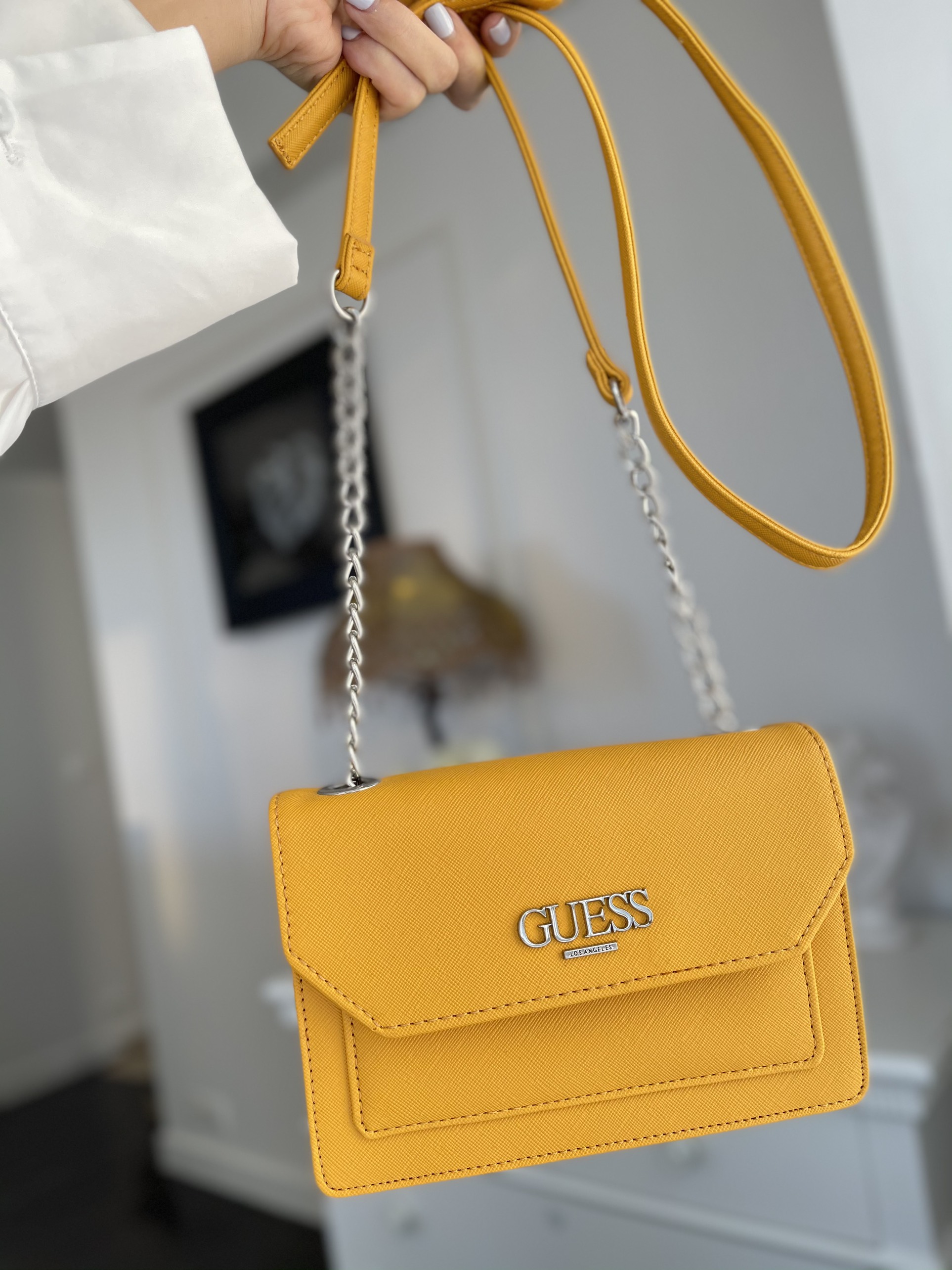 Túi Guess Mini xinh cực kỳ luôn nha