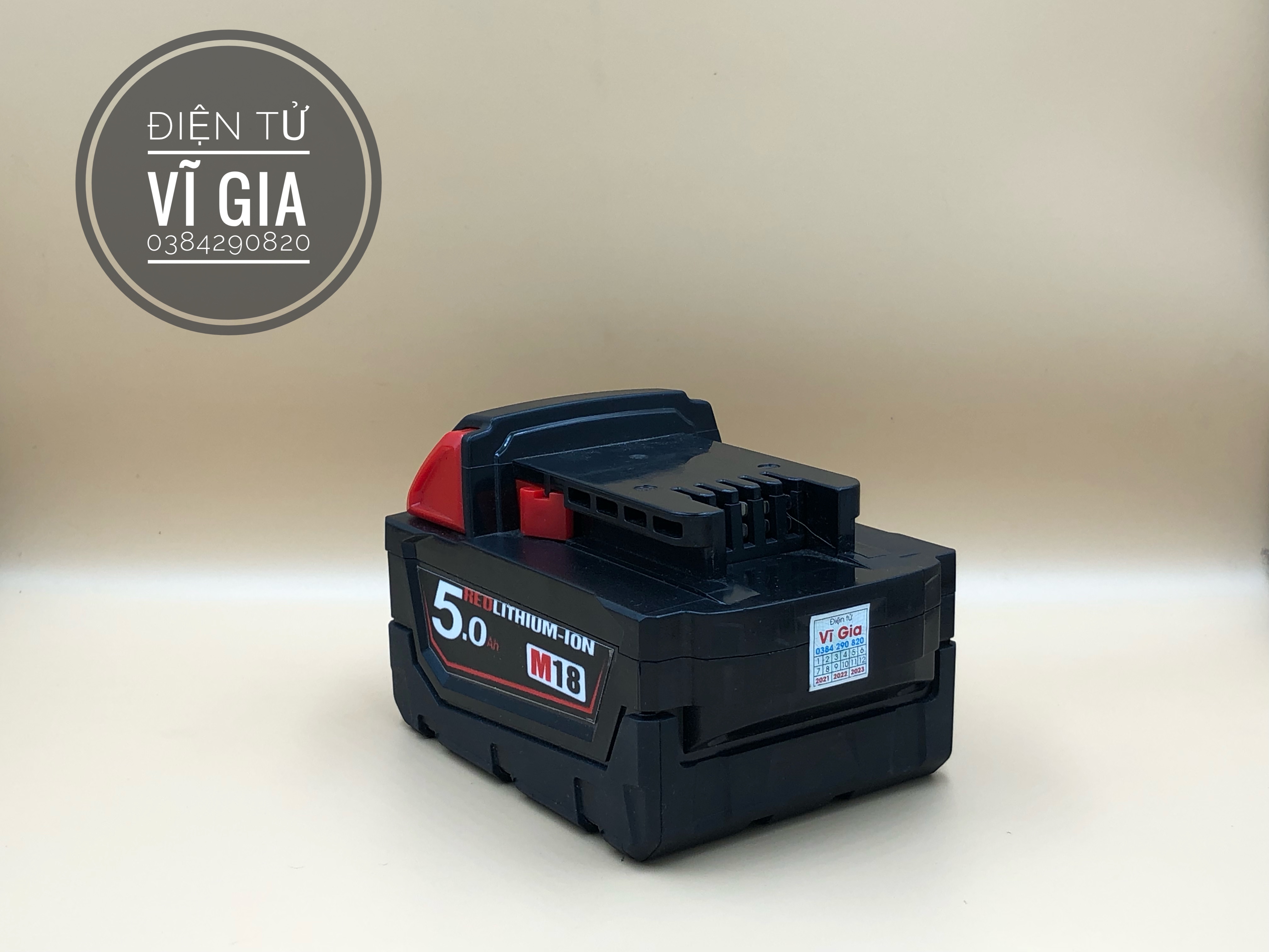 Pin Milwaukee M18 Li-ion  bảo hành 6 tháng
