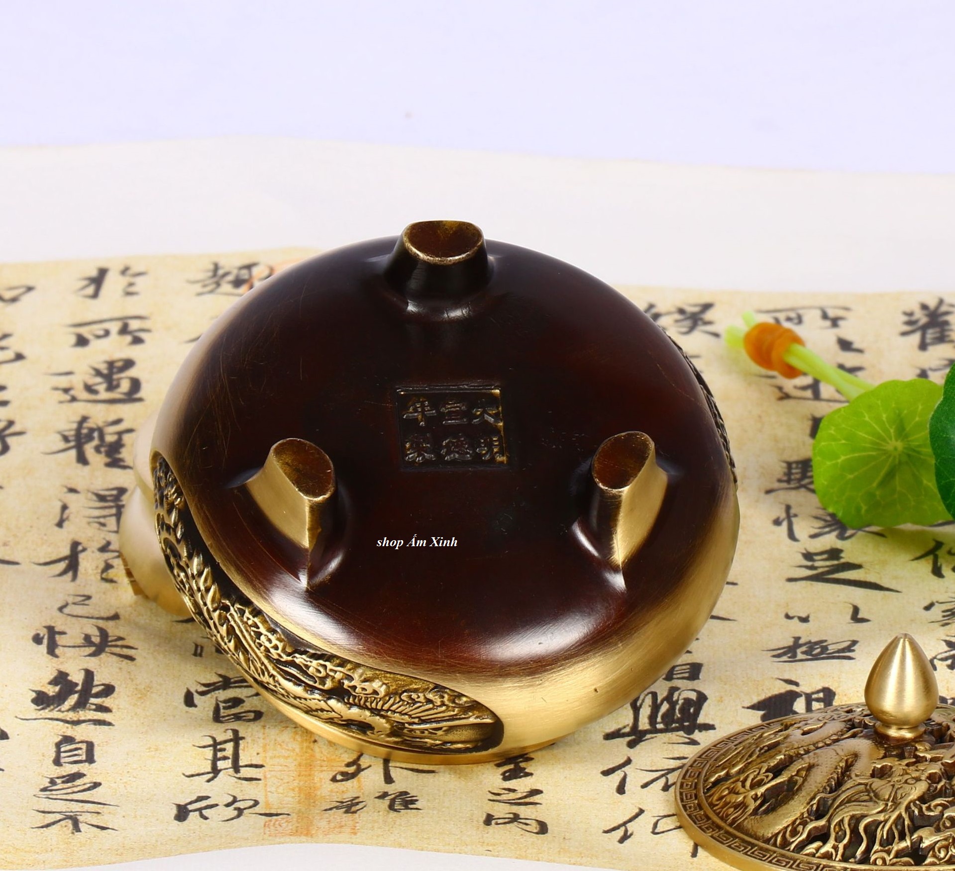 Lư Hương Xông Trầm