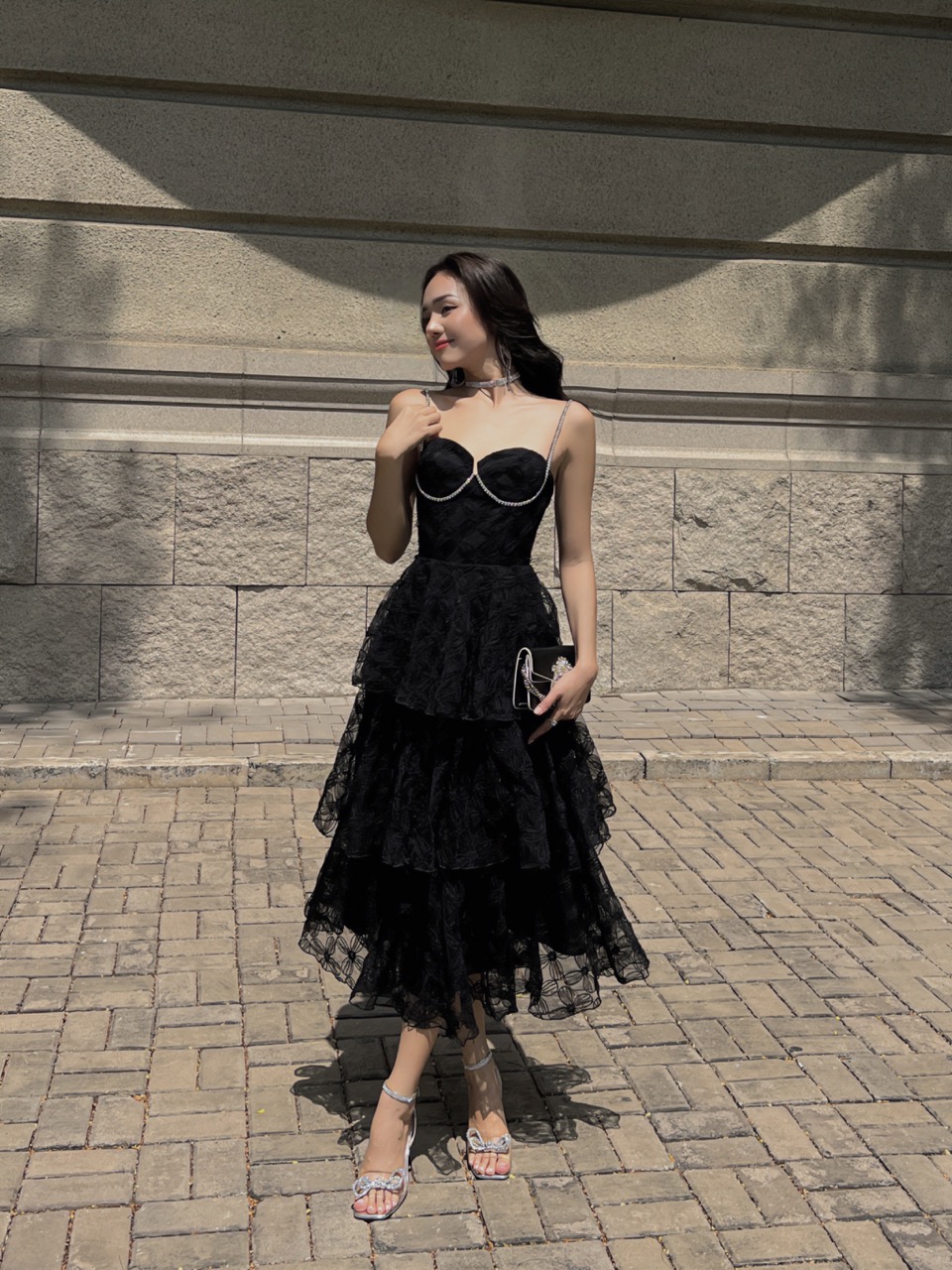 COCO SIN - Đầm Ren 2 Dây Tầng Đen Đính Đá