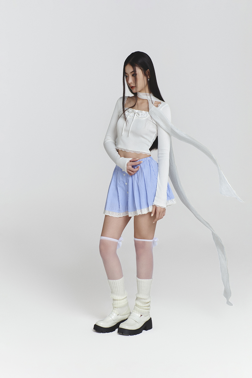 Áo thun SheByShj tay dài phối lụa màu trắng - Emily Top