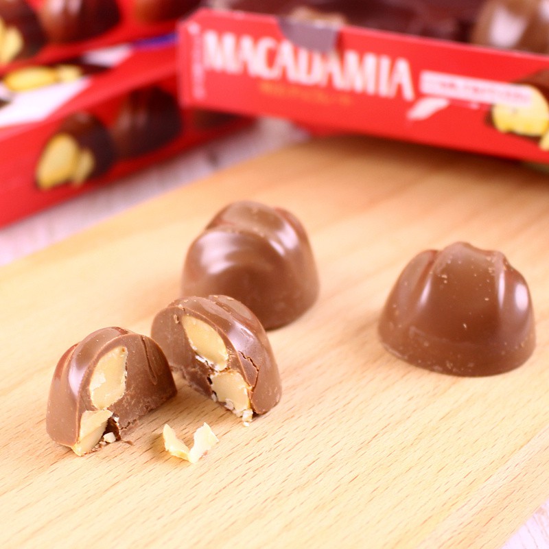 KẸO SOCOLA MEIJI MACADAMIA HẠNH NHÂN 64G HÀNG NHẬT
