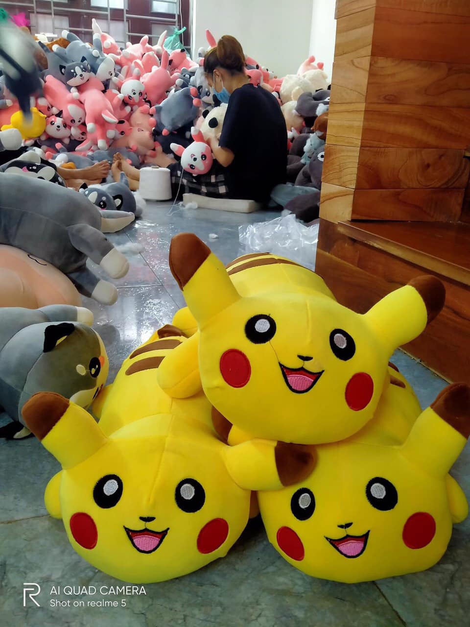 Gấu Bông Gối Ôm Pikachu Size 35cm
