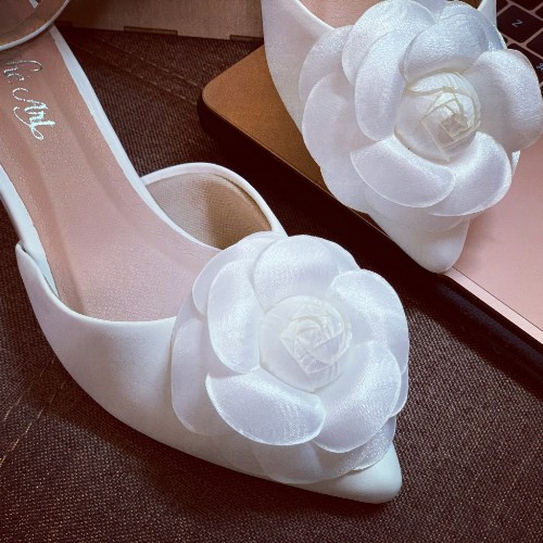 Giày cưới quai sandal gót vuông hoa hồng lụa pha voan 232