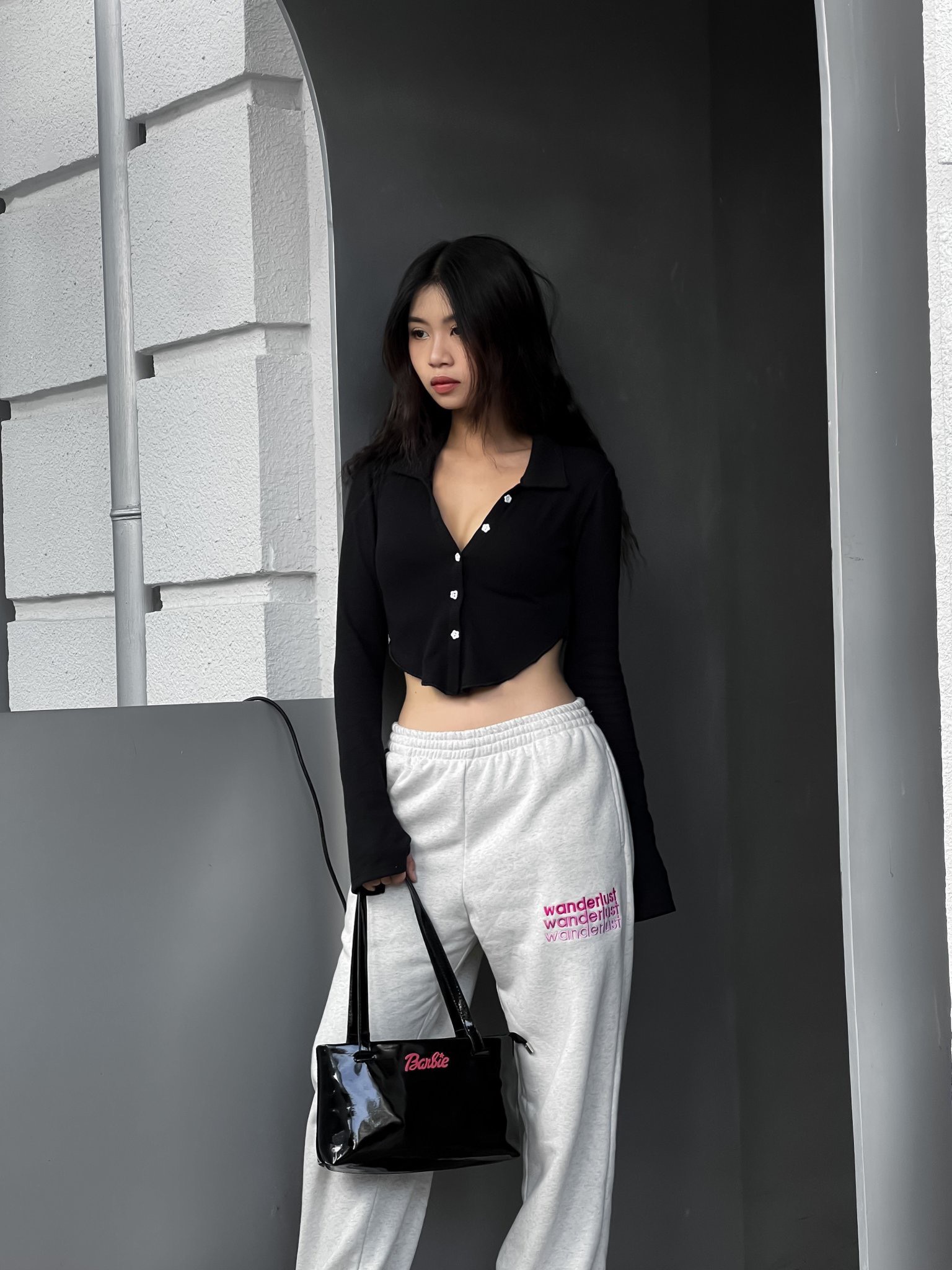 Quần Jogger Rút dây Thêu Wanderlust