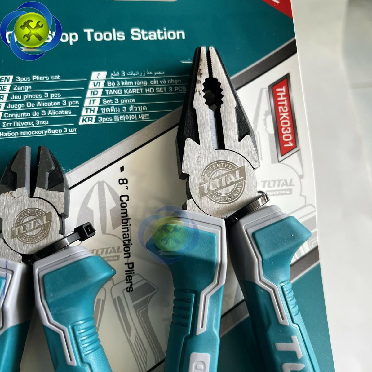 Bộ kìm 3 chi tiết Total THT1K0311 (kìm điện, kìm cắt và kìm nhọn)