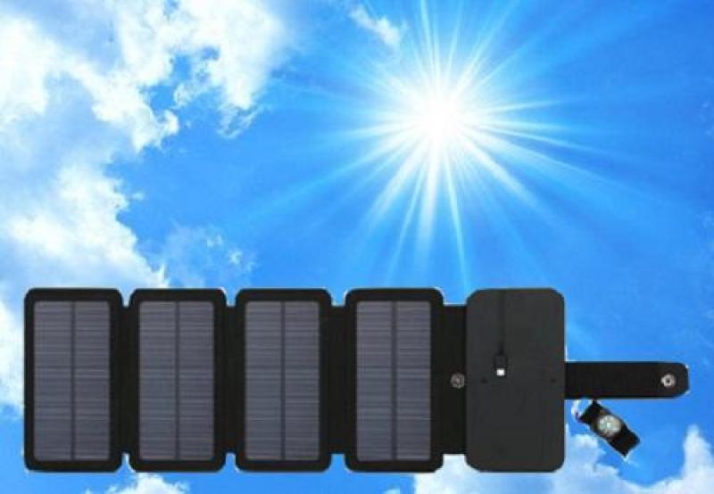 Pin năng lượng  mặt trời 4 tấm chuyên dùng phượt thủ dã ngoại
