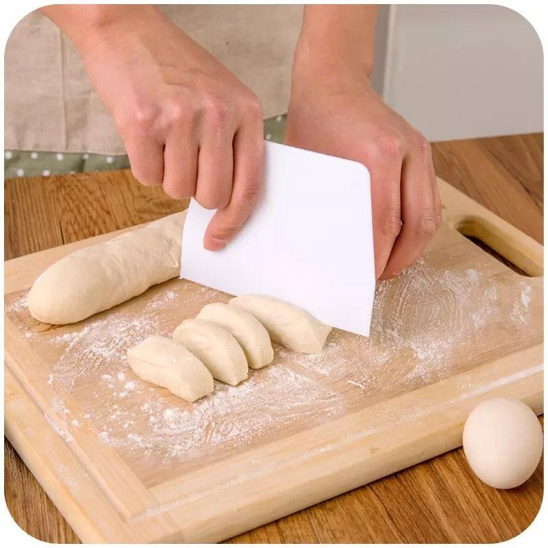 Dao vét bột nhựa
