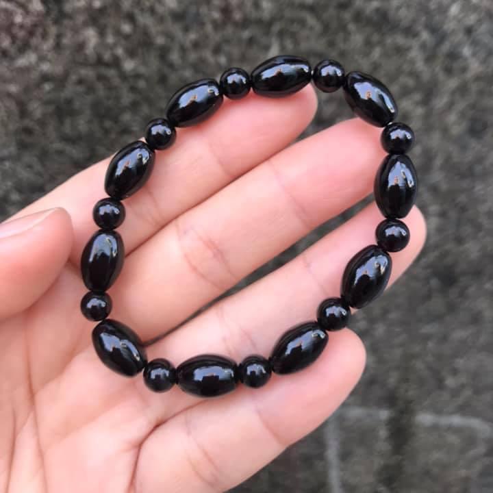 VÒNG TAY LU THỐNG MÃ NÃO ĐEN 8LY