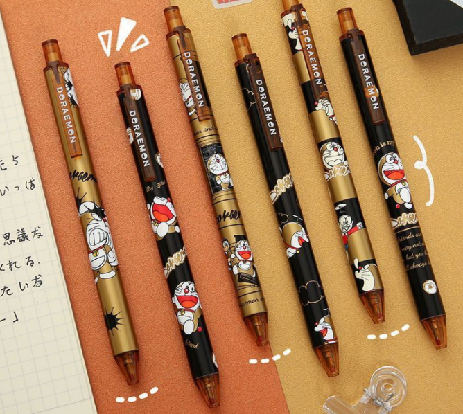 Bút bi Doramon mực đen ngòi 0.5mm