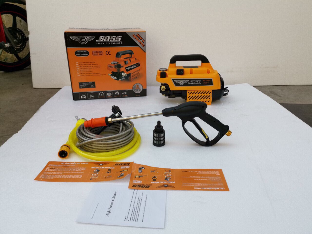 Máy rưa xe có chỉnh áp BOSS 2500W moter 100% đồng có thể chỉnh áp lực thích hợp rửa xe rửa máy lạnh Tăng kèm bình tạo bọt siêu tiện lợi