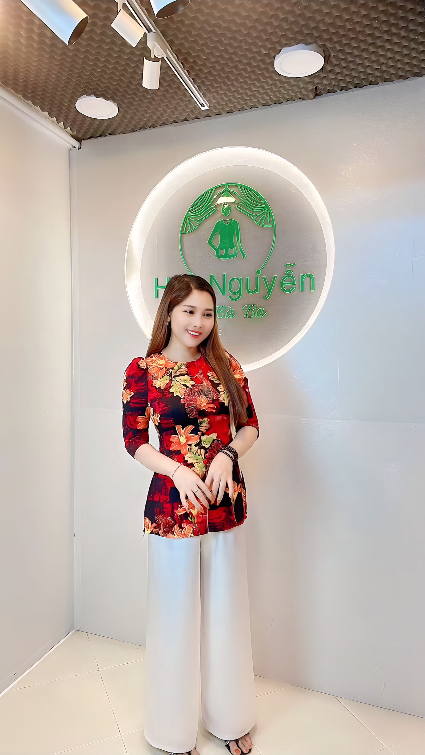 .A66 - Bộ Bà Ba Lụa in Hoa Ly Dây Kéo Nút Bọc