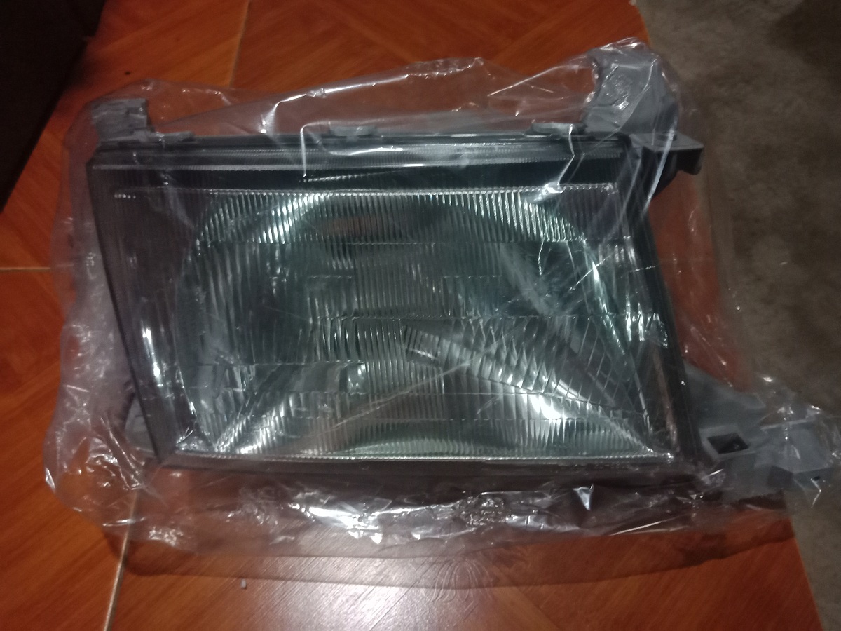 Đèn pha Zace đời từ 1998 đến 2001 -tặng vòng xoay hương hoa