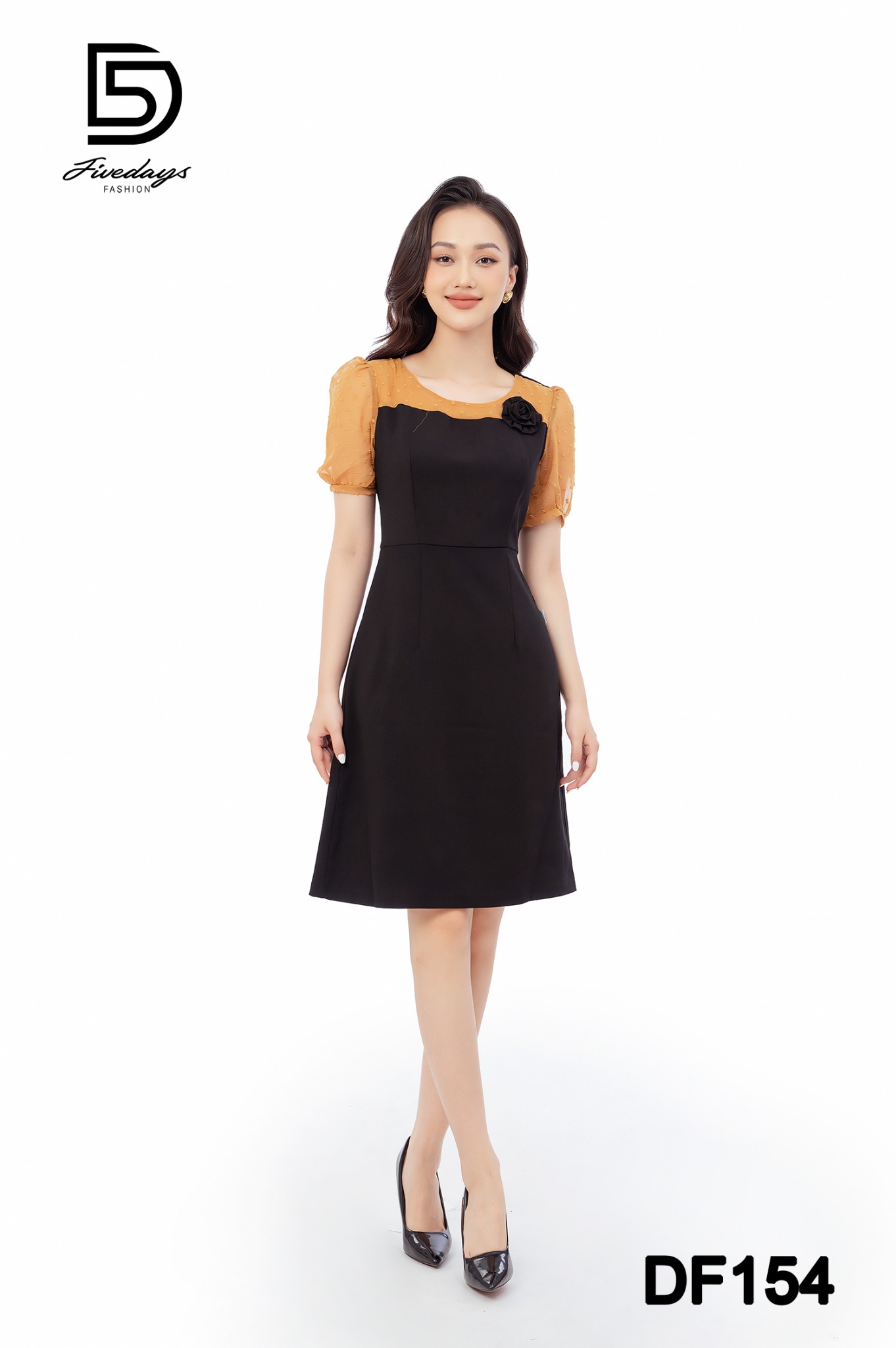 Đầm dáng A phối voan ngực FIVEDAYS