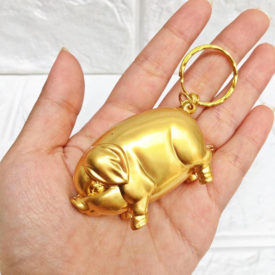 Bật lửa hột quẹt hình con heo vàng kiêm móc khóa