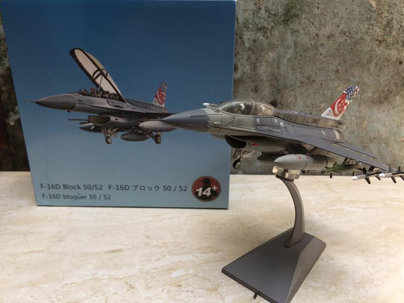 [HCM]Mô hình Máy bay F-16C/D 1:72