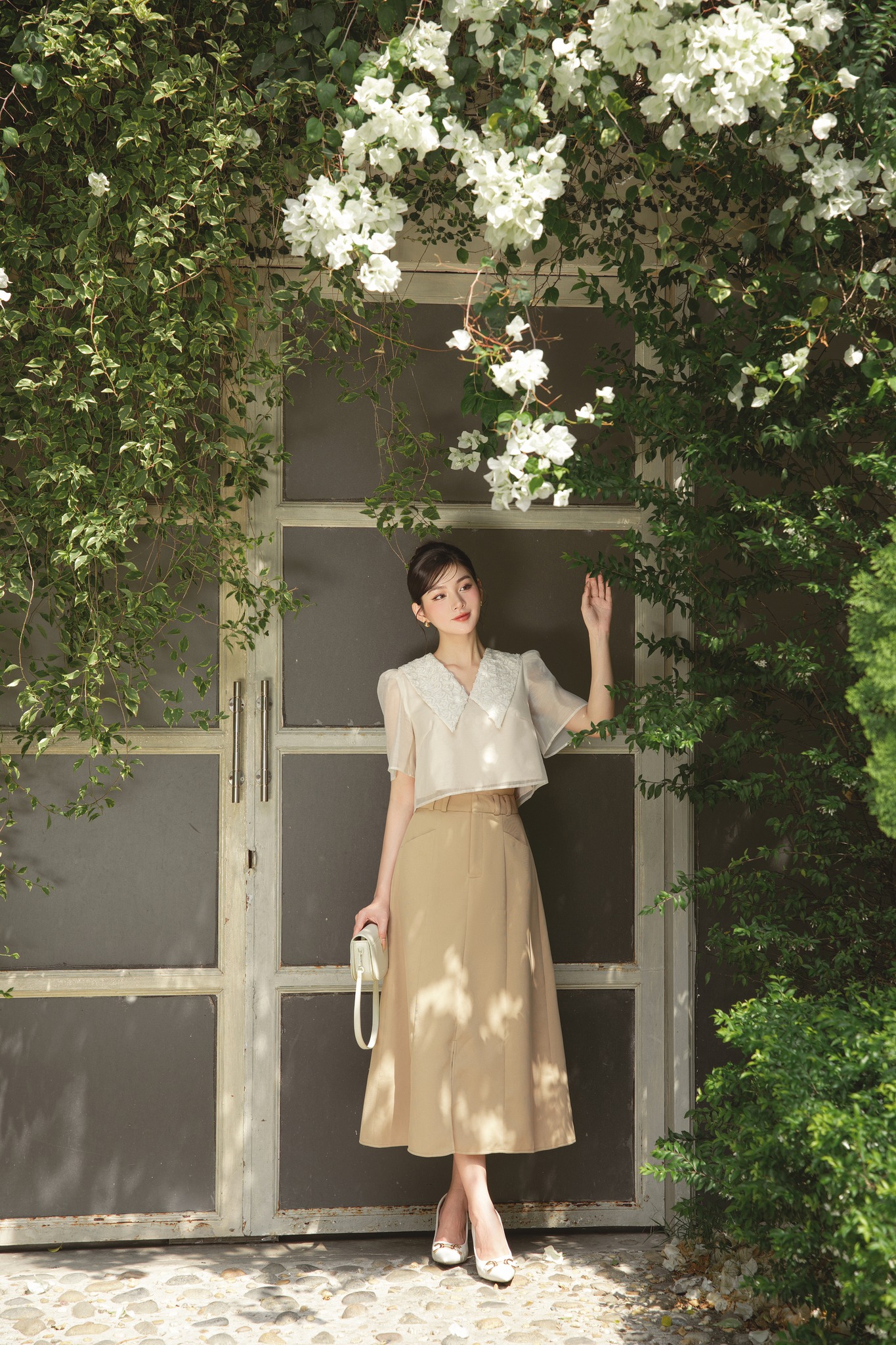 Voucher siêu sale 15% OLV - Áo kiểu trơn ngắn Elias Fleur Top