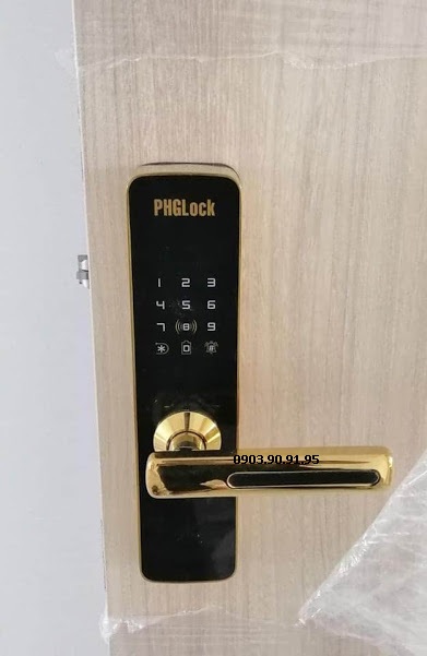Khóa điện tử KR7153S PHGLock