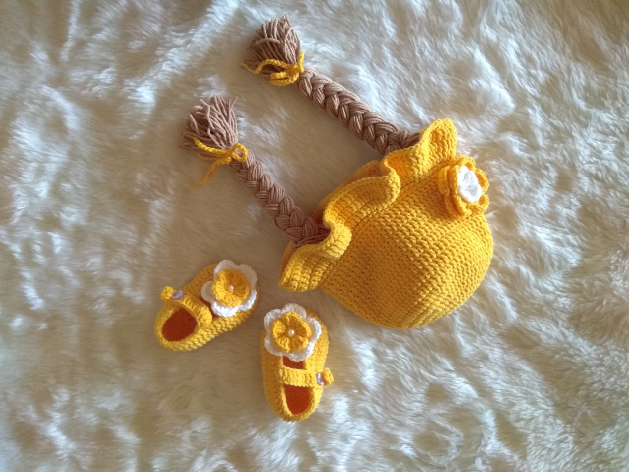 Set mũ tóc giả và giày len cho bé