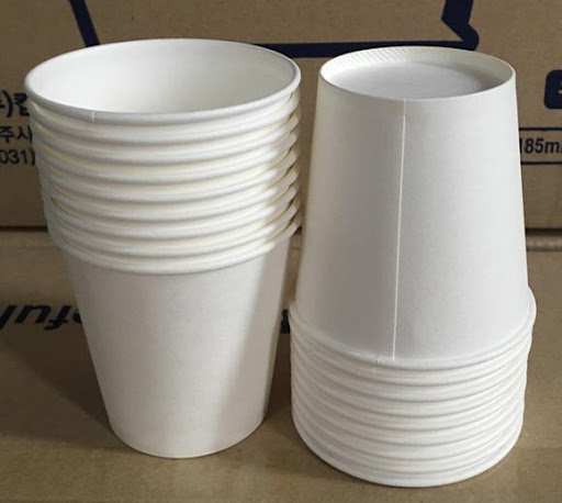 100 Ly giấy 6oz(180ml) + Nắp đen khoá nóng