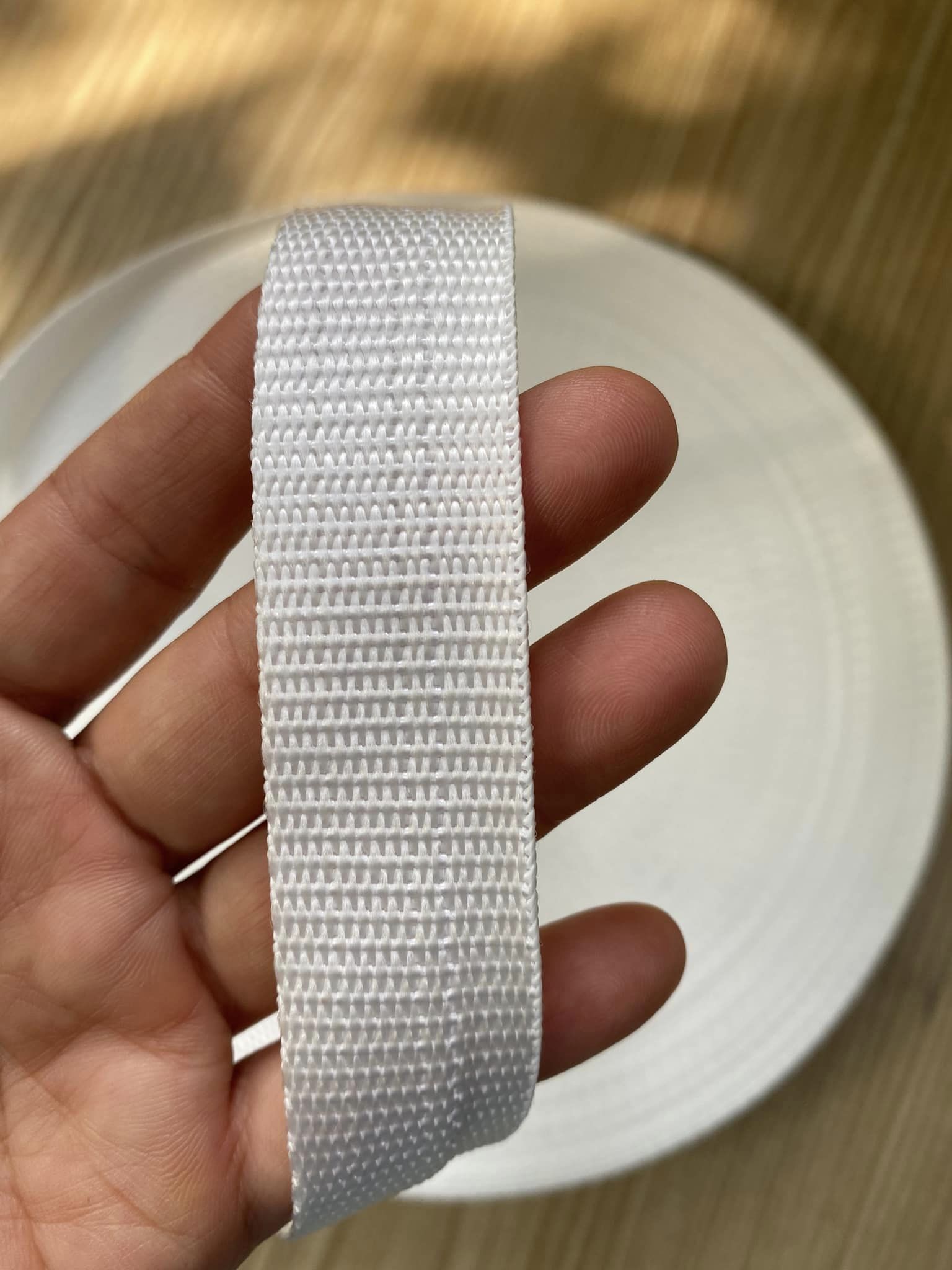 Cuộn 50 mét dây dù dẹp bản 2.5cm .