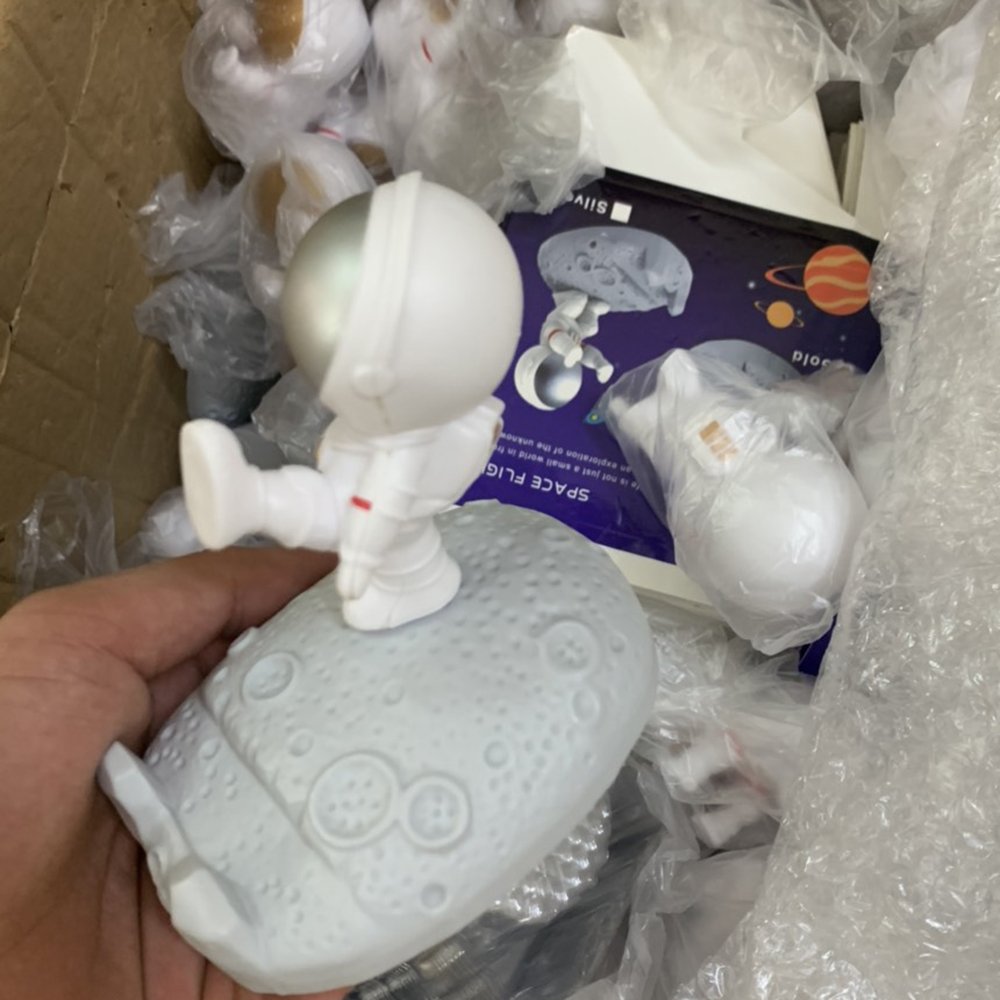 GIÁ ĐỠ ĐIỆN THOẠI PHI HÀNH GIA AstronautCase