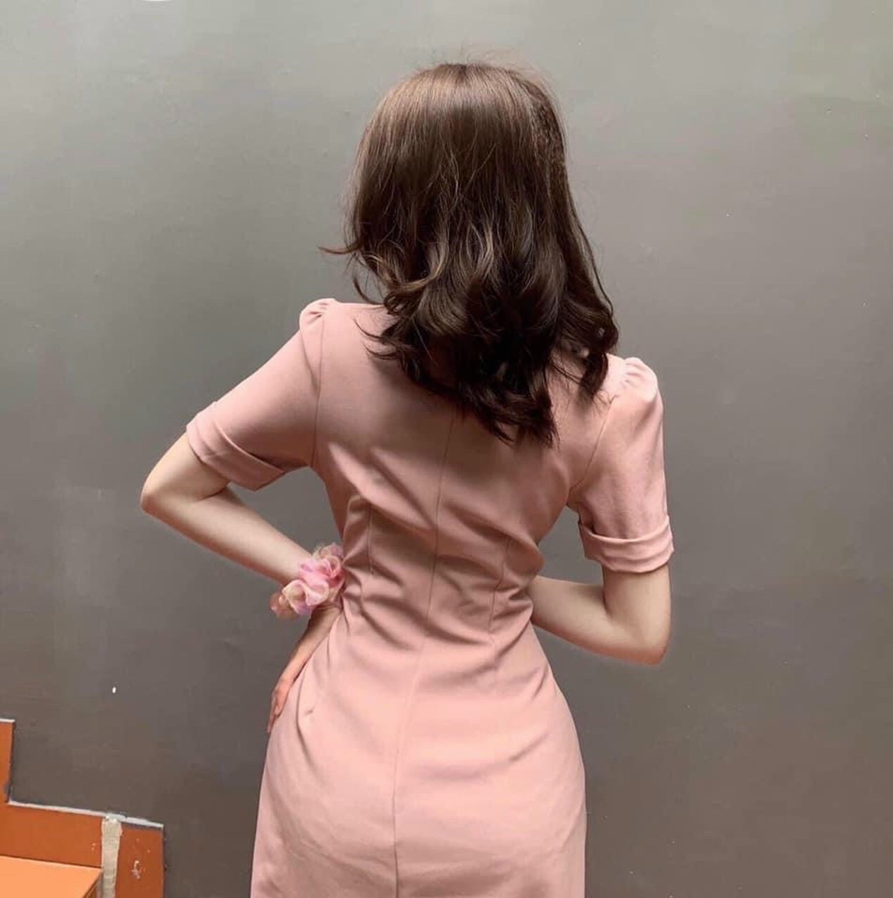 Đầm váy cổ vest nút trắng 2 màu