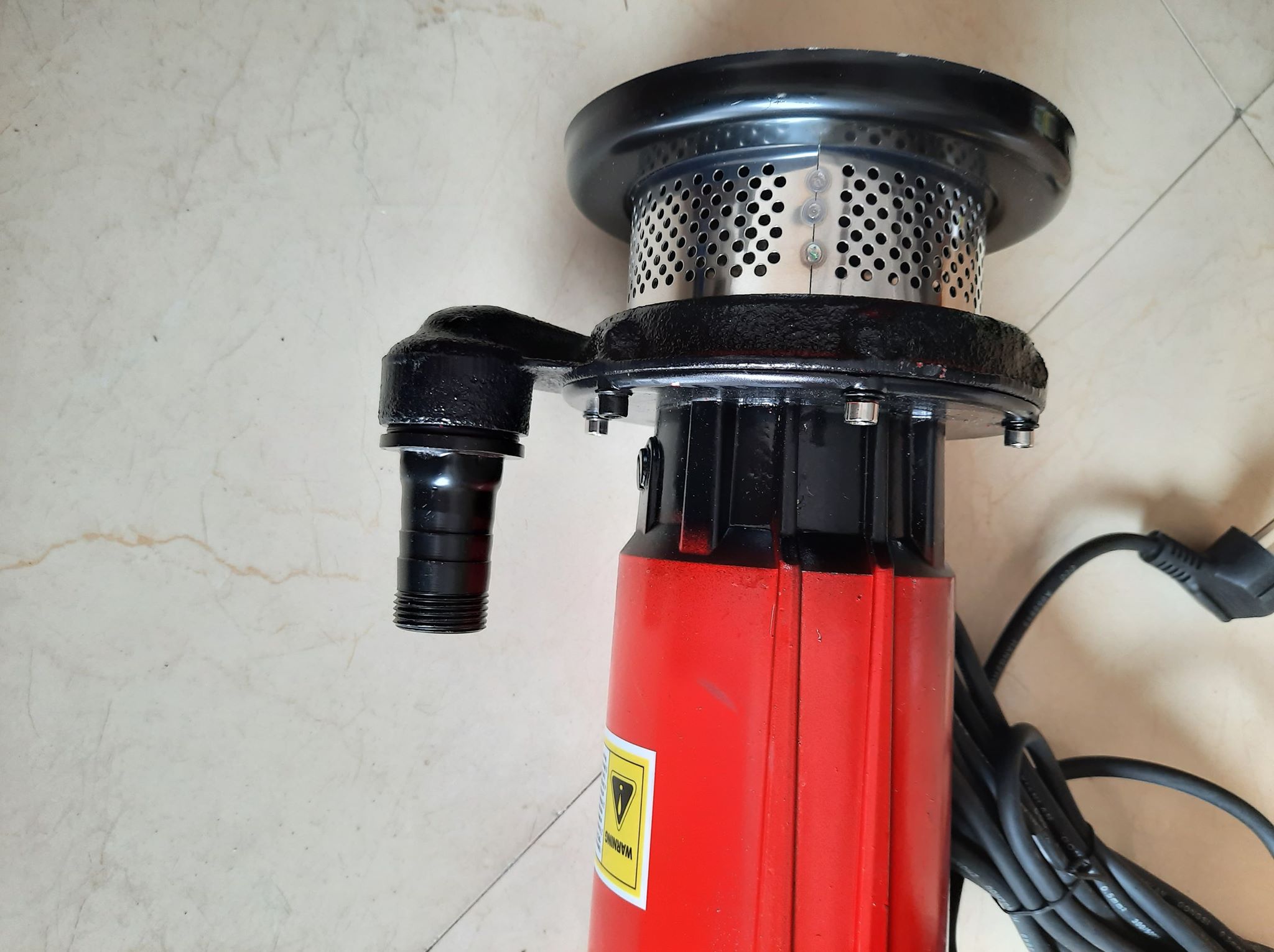 máy bơm tõm đỏ 370w
