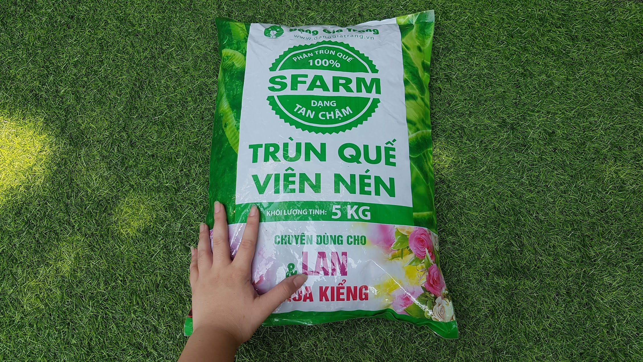 Phân Viên nén trùn quế SFARM dạng viên tan chậm. (túi 5kg)