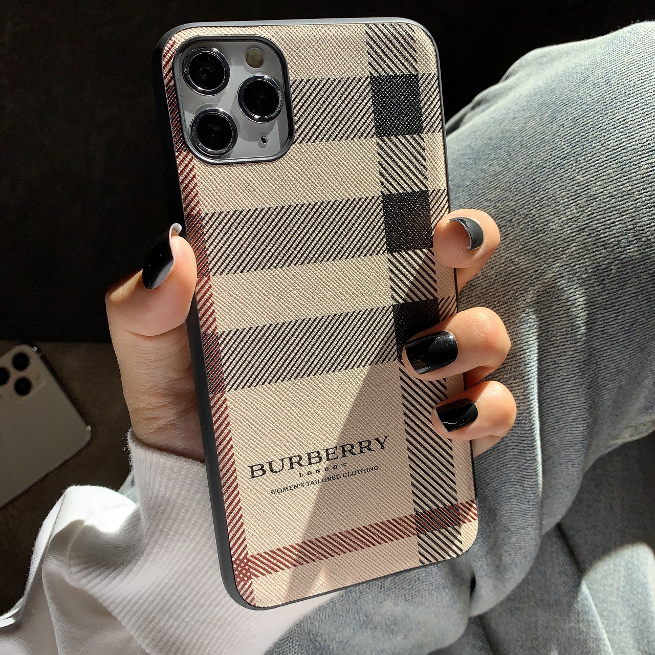 Ốp Lưng Da IMD Họa Tiết Nền Caro Burberry