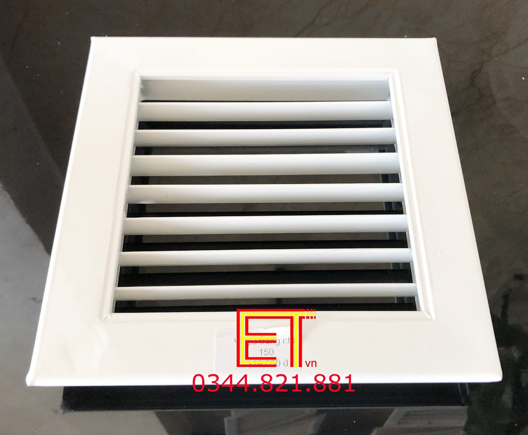 Cửa gió nan thẳng cổ 300x300