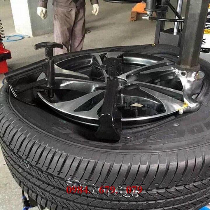 Hỗ trợ vào lốp không cần lơ via