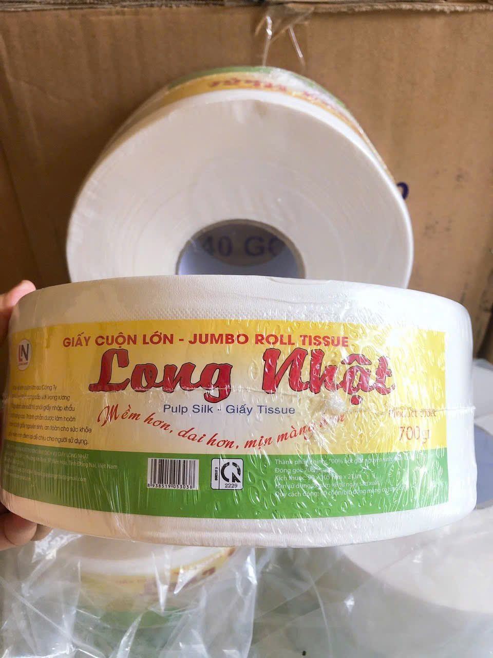 GIẤY VỆ SINH CUỘN LỚN 2 LỚP 700GRAM LONG NHẬT, GIẤY CUỘN LỚN CÔNG NGHIỆP